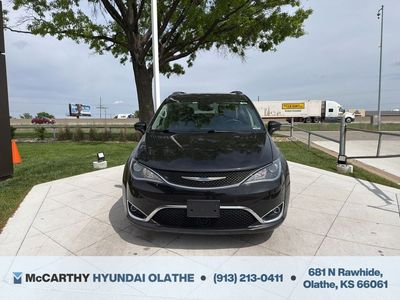 2018 Chrysler Pacifica - Photo 3