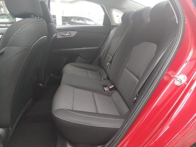 2023 Kia Forte - Photo 13