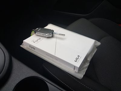 2023 Kia Forte - Photo 25