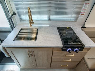 2026 Thor Motor Coach Chateau - Photo 9