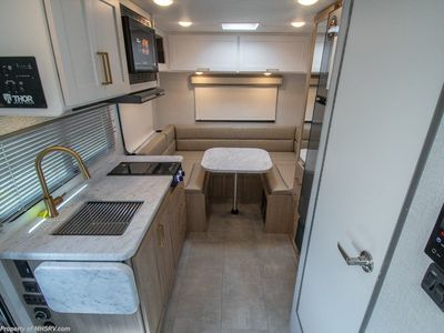 2026 Thor Motor Coach Chateau - Photo 7