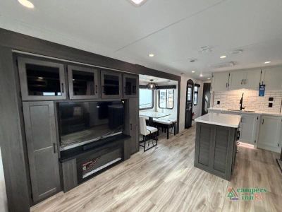 2026 Venture RV SportTrek Touring Edition — photo 14 view