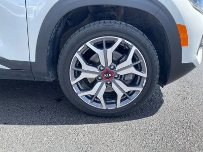 2021 Kia Seltos — photo 16 view