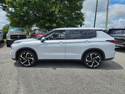 2024 Mitsubishi Outlander — interior view