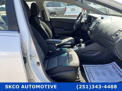 2016 Kia Forte 5-Door - Photo 10