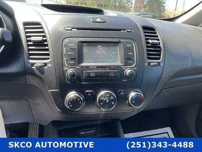 2016 Kia Forte 5-Door - Photo 7