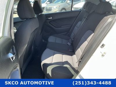2016 Kia Forte 5-Door - Photo 1