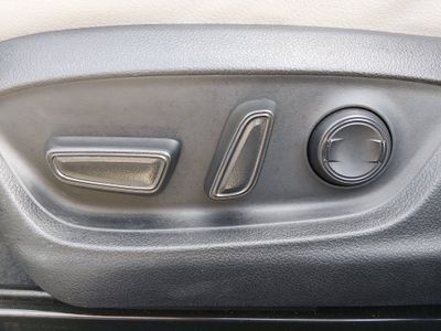 2023 Toyota Camry - Photo 19