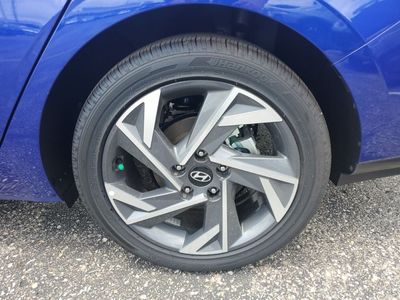 2026 Hyundai Elantra — photo 14 view