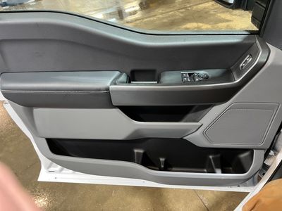 2026 Ford Super Duty F-350 SRW — photo 15 view
