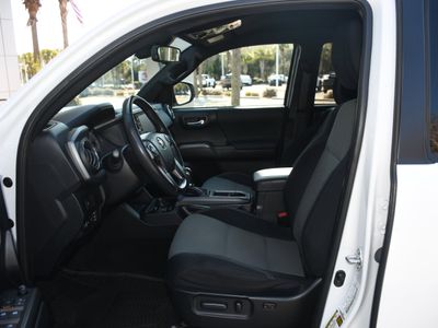 2021 Toyota Tacoma - Photo 6