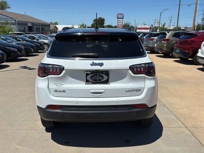 2025 Jeep Compass — detail view