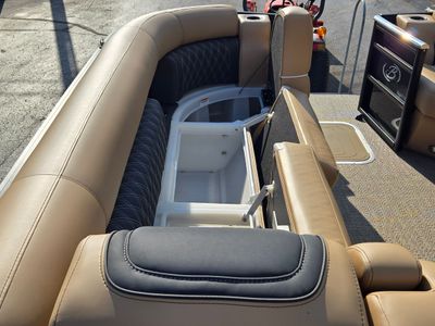 2026 Barletta Lusso L25UC - Photo 3