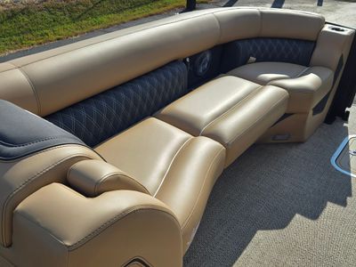 2026 Barletta Lusso L25UC - Photo 2