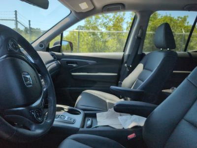 2023 Honda Ridgeline - Photo 2