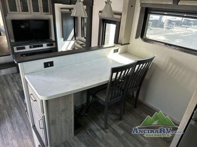 2022 Keystone RV Alpine - Photo 13