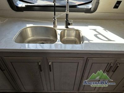 2022 Keystone RV Alpine - Photo 14