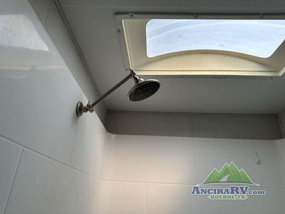 2022 Keystone RV Alpine - Photo 24