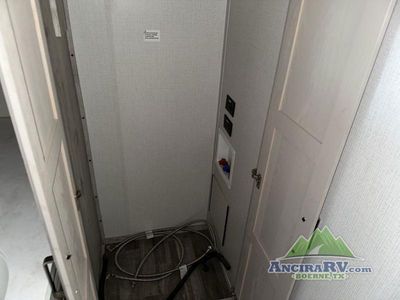 2022 Keystone RV Alpine - Photo 25