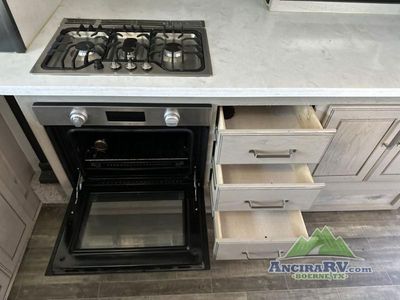 2022 Keystone RV Alpine - Photo 15