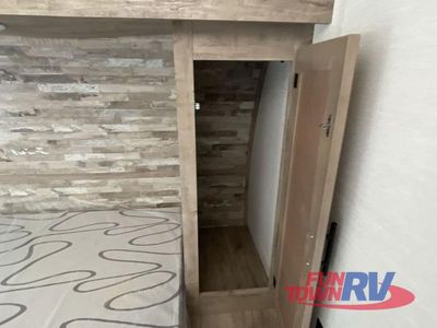 2025 Gulf Stream RV Kingsport Ultra Lite - Photo 29