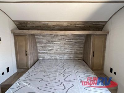 2025 Gulf Stream RV Kingsport Ultra Lite - Photo 28