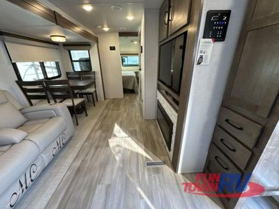 2024 Forest River RV Rockwood Ultra Lite - Photo 4