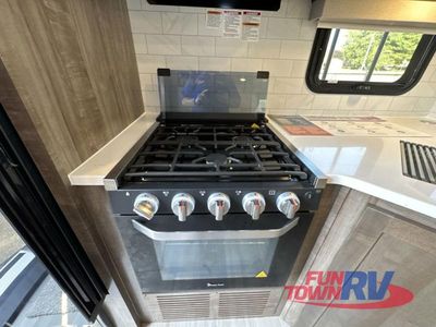 2024 Forest River RV Rockwood Ultra Lite - Photo 25