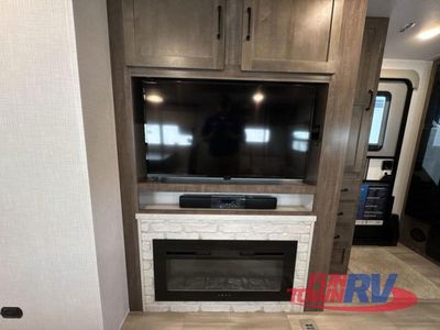 2024 Forest River RV Rockwood Ultra Lite - Photo 32