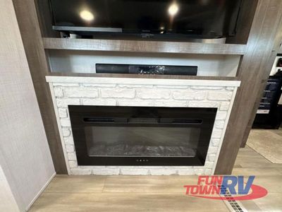 2024 Forest River RV Rockwood Ultra Lite - Photo 34