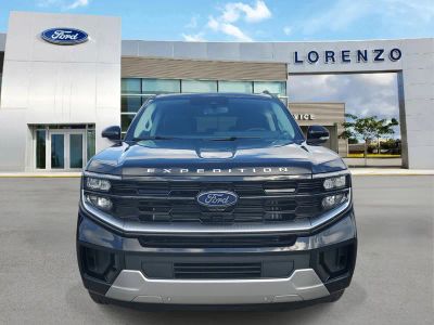 2026 Ford Expedition — side profile view