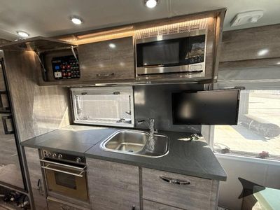 2021 Black Series Camper Black Series Camper - Photo 15