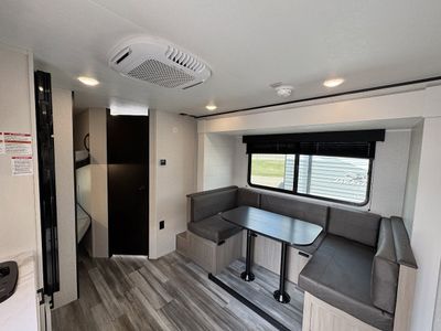 2026 Jayco Jay Flight SLX - Photo 9