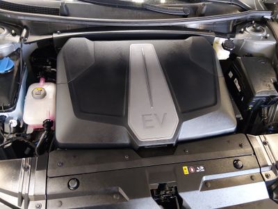 2024 Kia EV6 — photo 9 view