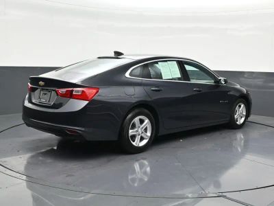 2022 Chevrolet Malibu — detail view
