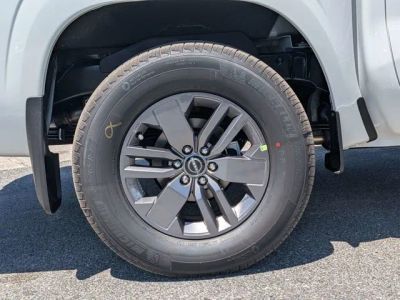 2026 Nissan Frontier — photo 12 view