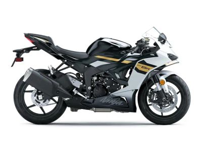 2026 Kawasaki Ninja® ZX™-6R — front three-quarter view