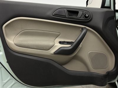 2017 Ford Fiesta - Photo 9