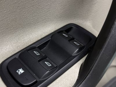 2017 Ford Fiesta - Photo 10
