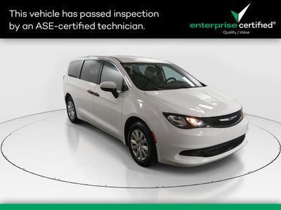 2021 Chrysler Voyager - Photo 1