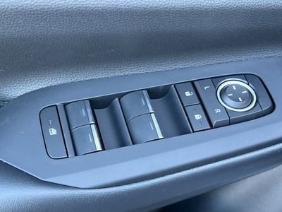 2026 Toyota Prius Plug-in Hybrid — photo 13 view