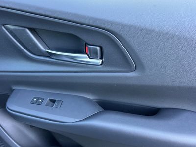 2026 Toyota Prius Plug-in Hybrid — photo 17 view