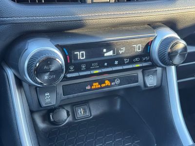 2024 Toyota RAV4 XLE - Photo 30