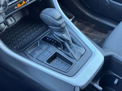 2024 Toyota RAV4 XLE - Photo 31