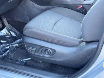 2024 Toyota RAV4 XLE - Photo 22