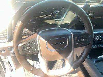 2025 GMC Sierra 3500HD — photo 13 view