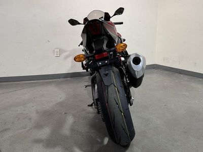 2025 Suzuki GSX-R1000R - Photo 6