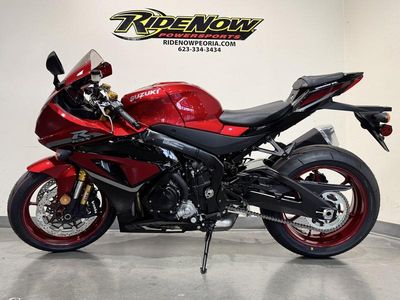 2025 Suzuki GSX-R1000R - Photo 8