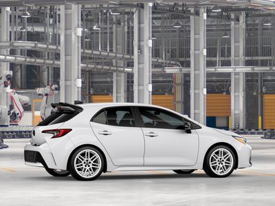 2026 Toyota Corolla Hatchback - Photo 13
