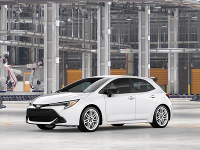 2026 Toyota Corolla Hatchback - Photo 4